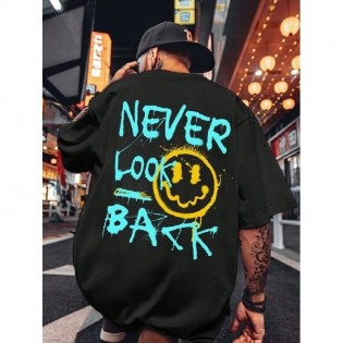 T shirt NEVER LOOK BACK Noir avec un design modern Oversize et style unique