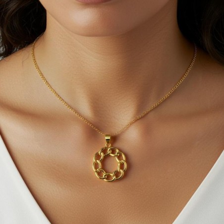 Timeless Elegance Necklace – Finely Crafted Chain with Interlocking Pendant for Everyday Sophistication